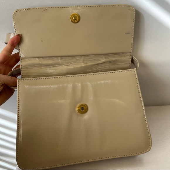 Vintage Tan Handbag - Picture 6 of 12